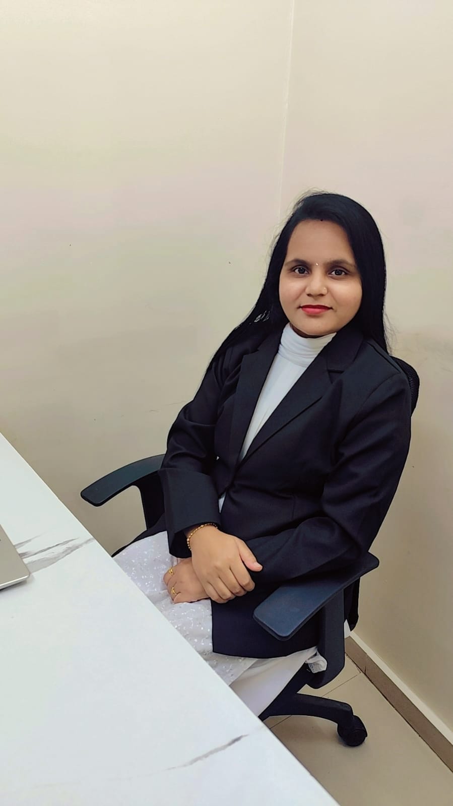 Advocate Khushboo Pathak